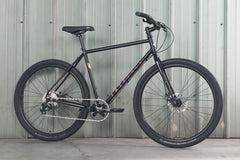 Fairdale Weekender Archer (Gloss Black in M-XL)